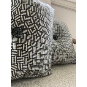 Opskrift til rammev�v, pude i farveeffekt.