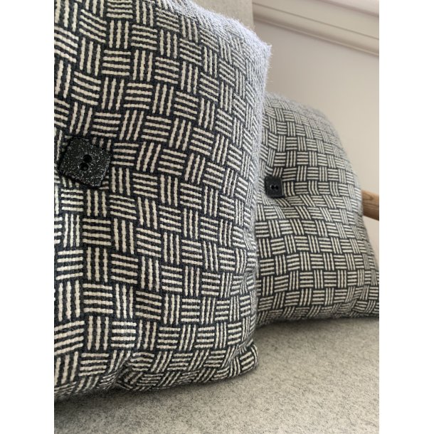 Opskrift til rammev�v, pude i farveeffekt.